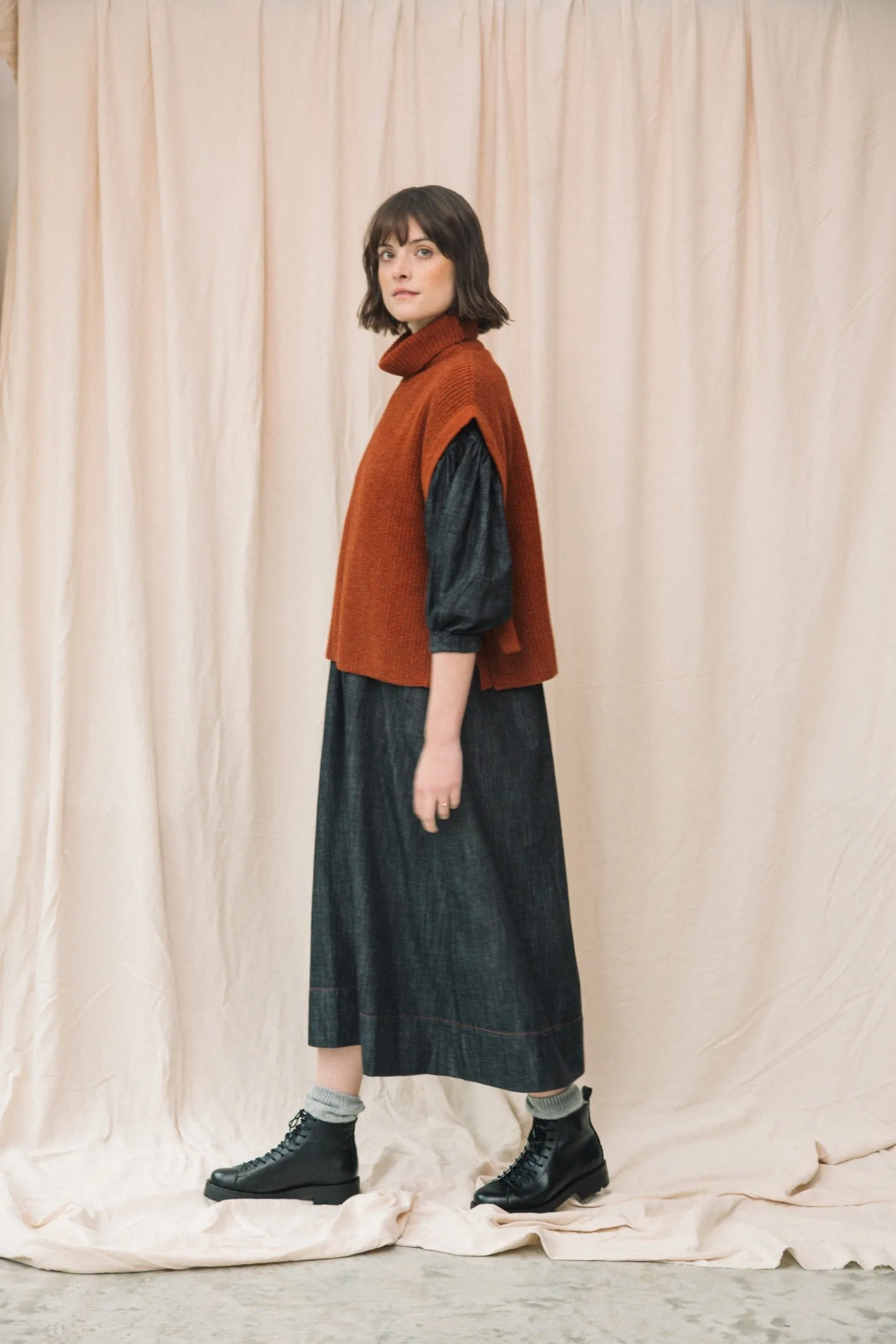 Kanon Recycled Wool Knitted Vest in Paprika Marl